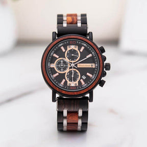 Ein eher dunkles und klassisches Design bestimmt das Aussehen der Armbanduhr "Abenddämmerung"