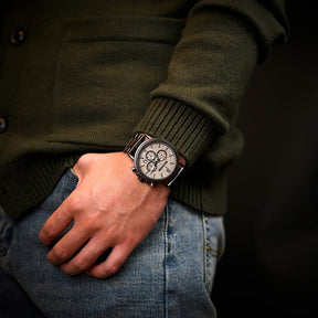 Minimalistisch, hochwertig und modern - die Armbanduhr "Mondnacht" von Wood o'clock