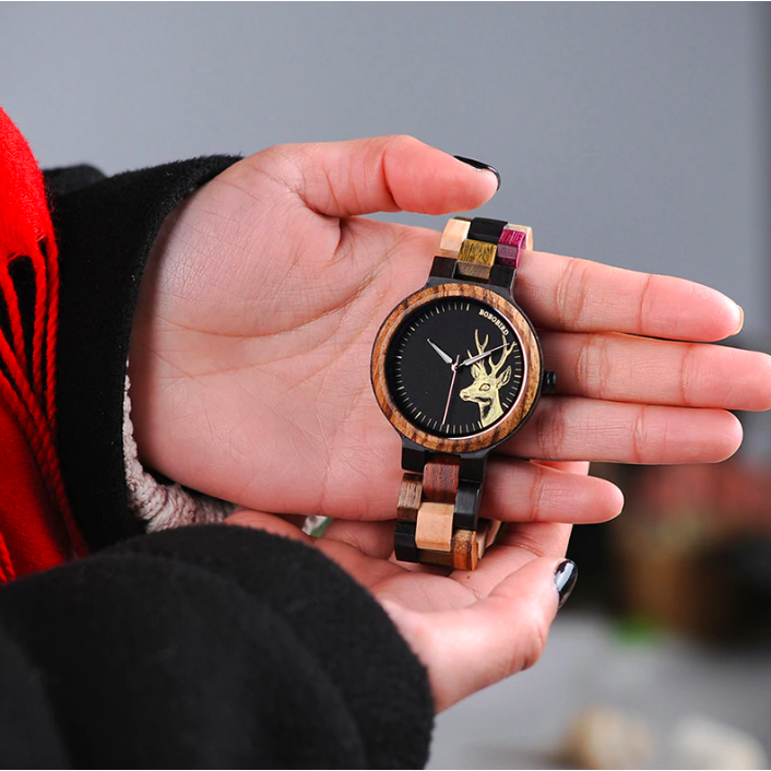 Mit unserer Armbanduhr "Hirsch-Gravur" erhälst du ein absolutes Schmuckstück