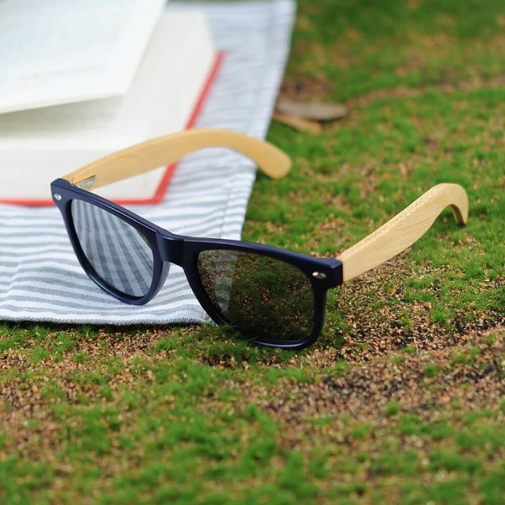 Die Sonnenbrille "Zakynthos" aus Holz ist ein optisches Highlight