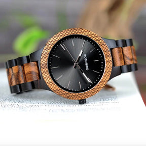 Mit unserer "Blackwood" Armbanduhr bist Du voll im Trend
