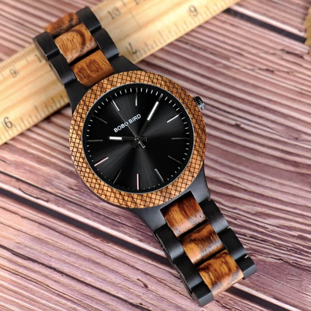 Ein absoluter Blickfang für jeden Mann - die Armbanduhr "Blackwood"