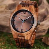 Das Modell "Wildholz" ist eine edle Armbanduhr aus Holz