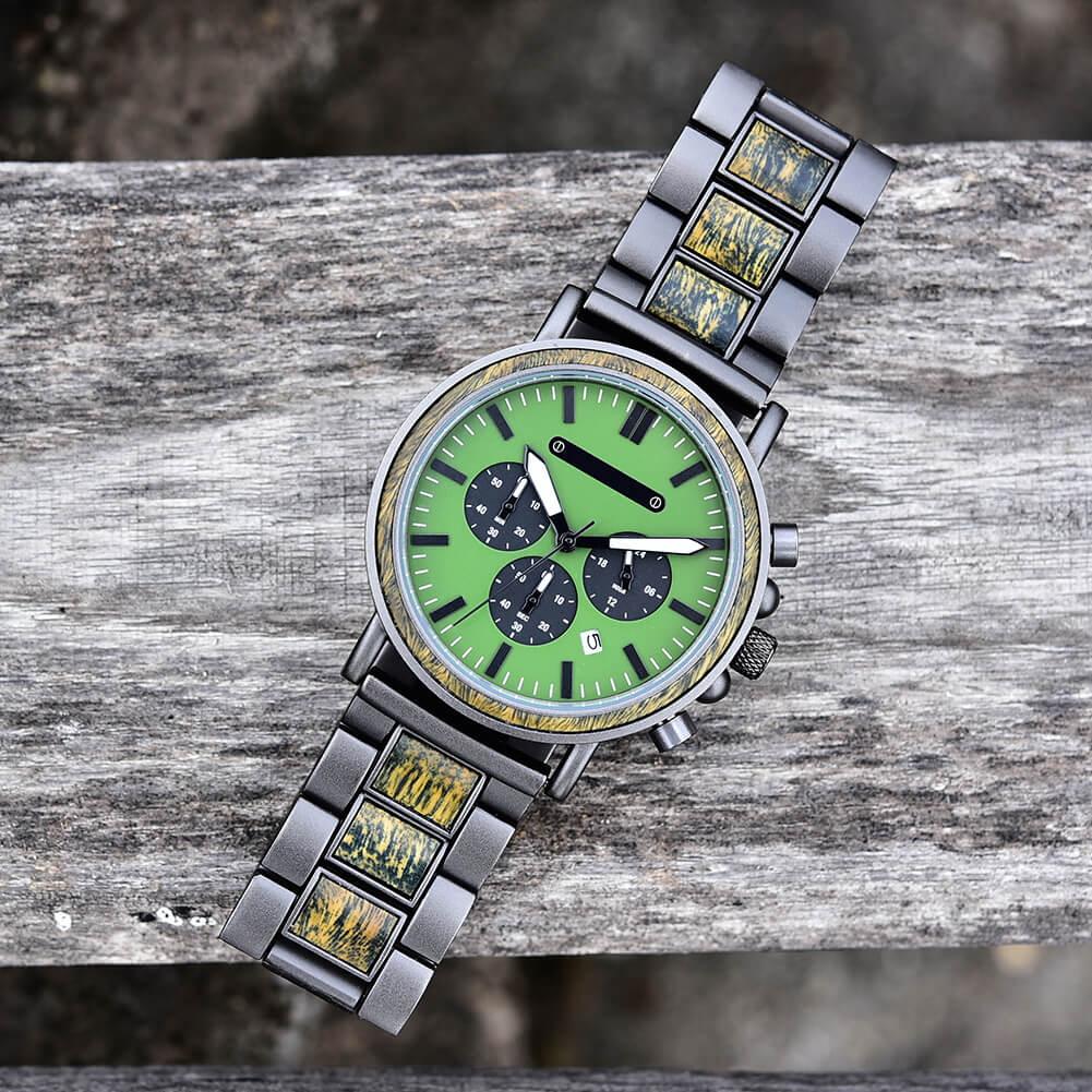 Bestelle dir noch heute deine Holzarmbanduhr "Walddämmerung" im Onlineshop von Wood o'clock