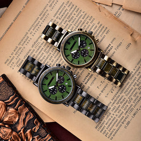 Unsere beide Farbvarianten der Armbanduhr "Walddämmerung"