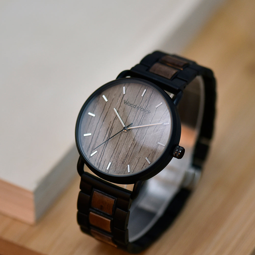 Das klassische Design der Armbanduhr "Herbstblatt" wird dich begeistern