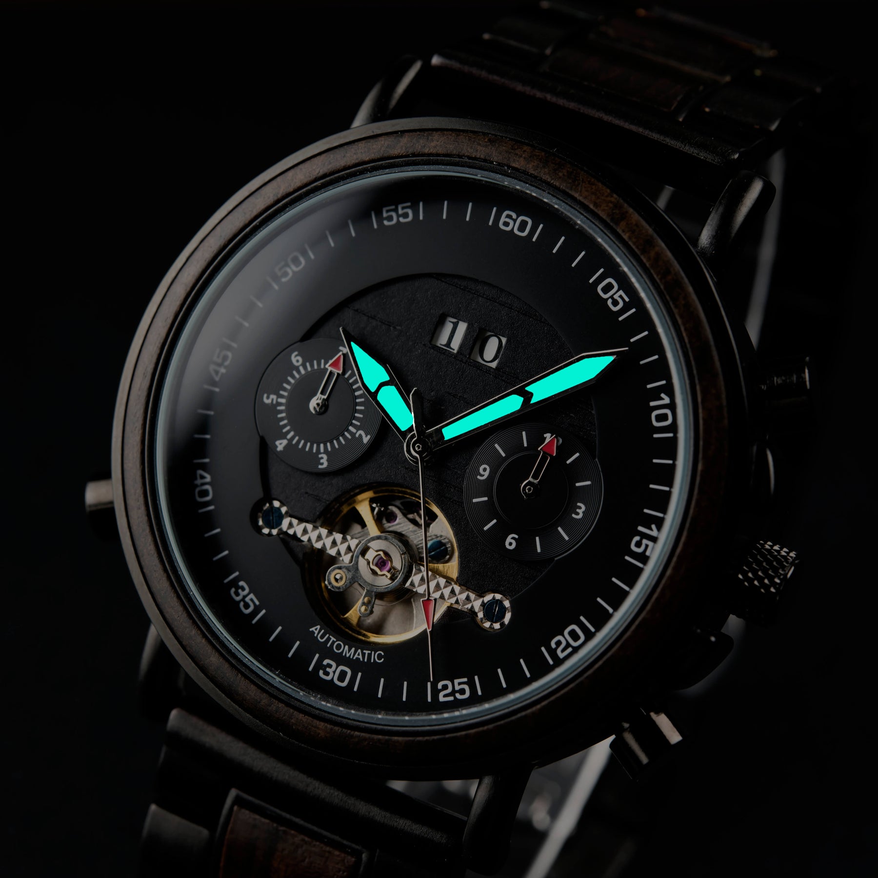 Die Armbanduhr "Waldviertel" besticht durch ihr edles und zeitloses Design