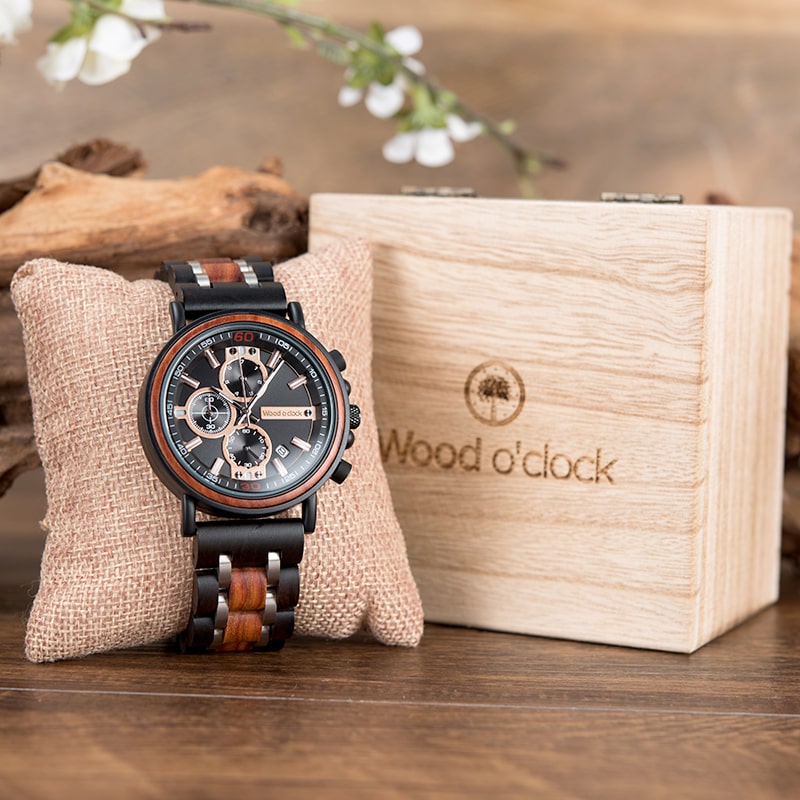 Verschenke unsere edle Armbanduhr "Abenddämmerung" direkt in ihren edlen Holzbox