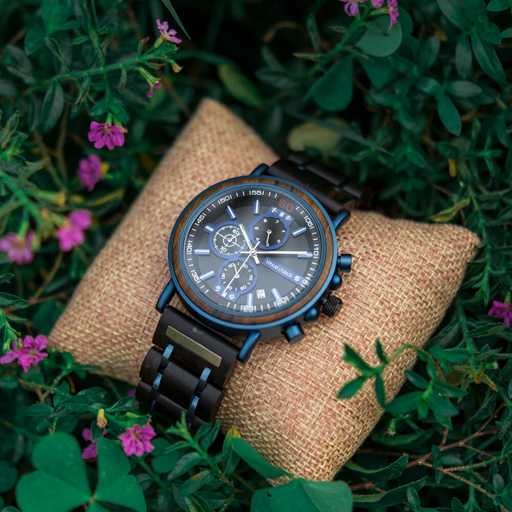 Auch für Outdoor-Aktivitäten geeignet - die Armbanduhr "Berggipfel"