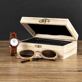 Geschenkbox "Best Mom Aphrodite" von Wood o'clock mit Sonnenbrille und Uhr aus Holz
