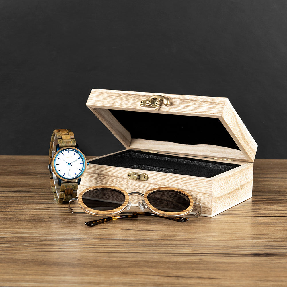 Das stylische Set "Best Mom Summertime" bestehend aus Uhr und Holzsonnenbrille