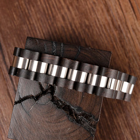 Alle unsere Armbandbänder sind aus hochwertigem Holz handgefertigt