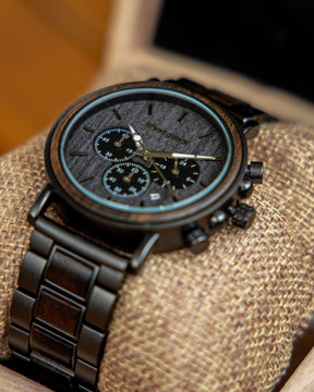 Mit der Uhr "Waldgebirge" bist du für jeden Anlass gut ausgestattet